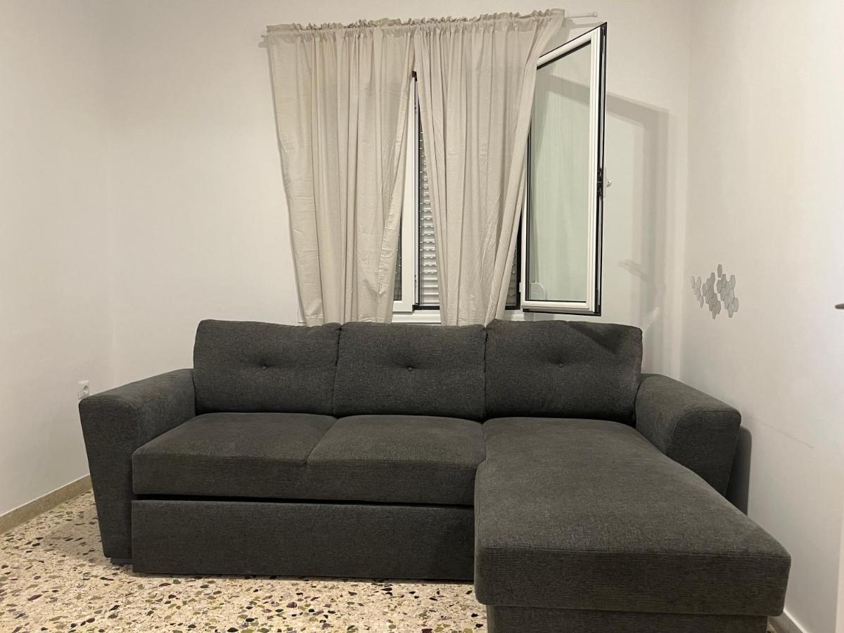 Bella 51 Appartement Kalamáta Buitenkant foto